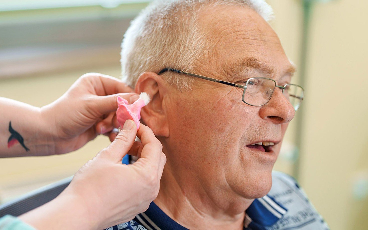 fast_unsichtbare_hoergeraete_05